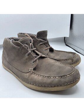 UGG Kaldwell Mens Size 9.5 Gray Chukka Ankle Boots Vibram Soles Walking Comfort